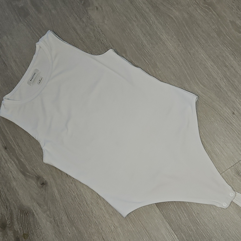 Aritzia sleeveless bodysuit